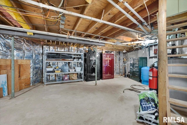 view of unfinished basement