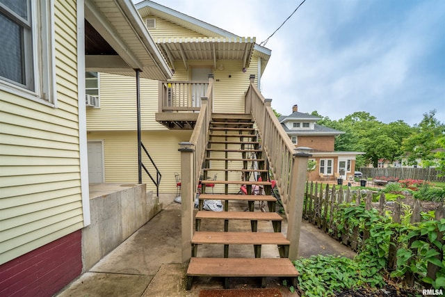 405 Washington St, Pekin, IL 61554 - view of staircase