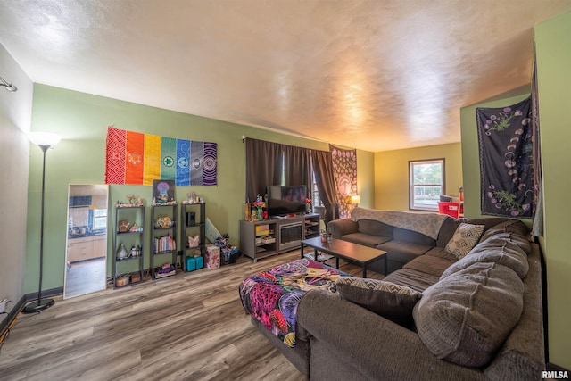 405 Washington St, Pekin, IL 61554 - living room with wood finished floors and baseboards