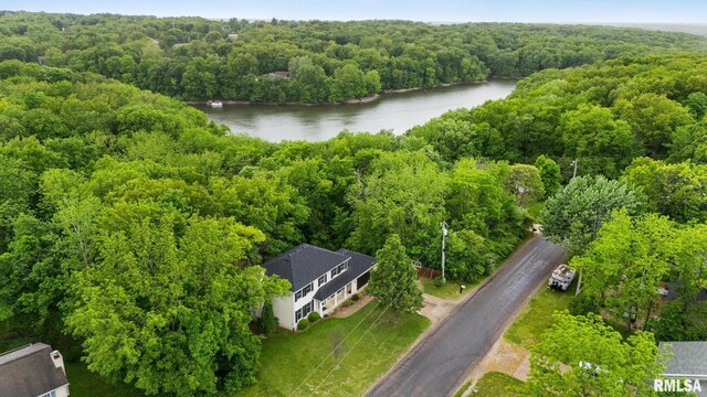 307 Brandy Dr, Mackinaw, IL 61755