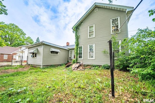 128 W Spruce St, Canton, IL 61520 - view of back of property