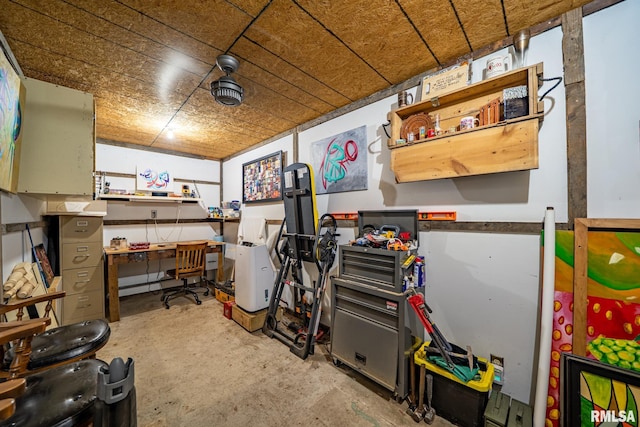 128 W Spruce St, Canton, IL 61520 - view of garage