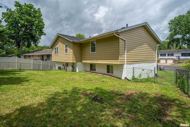 2706 W Millbrook Ct, Peoria, IL 61615 - back of property with central air condition unit