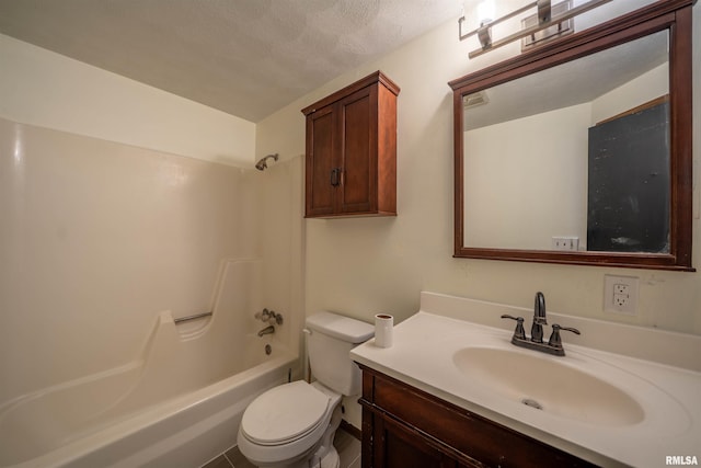 2706 W Millbrook Ct, Peoria, IL 61615 - full bath with toilet, vanity, shower / washtub combination, and a textured ceiling