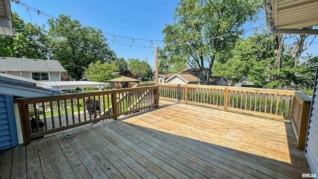 7409 N Piccadilly Pl, Peoria, IL 61614 - view of wooden deck