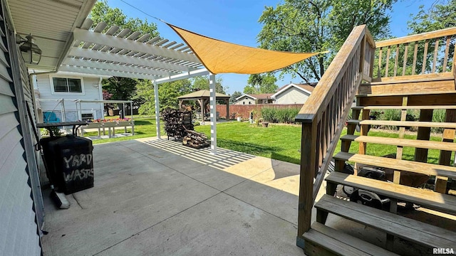 7409 N Piccadilly Pl, Peoria, IL 61614 - view of patio with a pergola