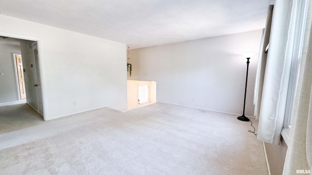 7409 N Piccadilly Pl, Peoria, IL 61614 - empty room featuring carpet
