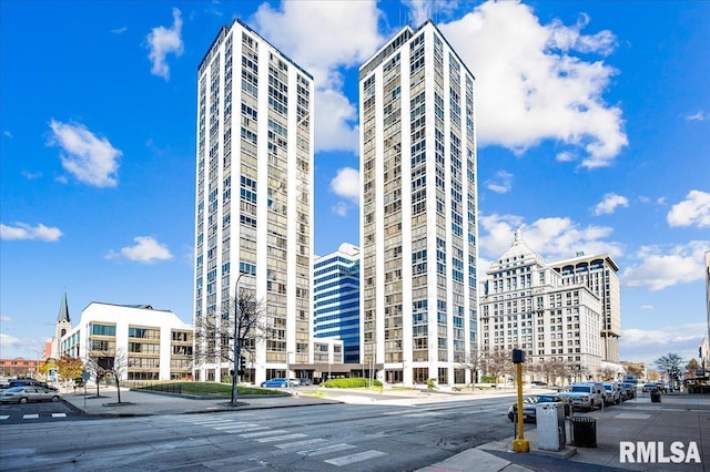 125 SW Jefferson Ave Unit W4S, Peoria, IL 61602 - view of building exterior