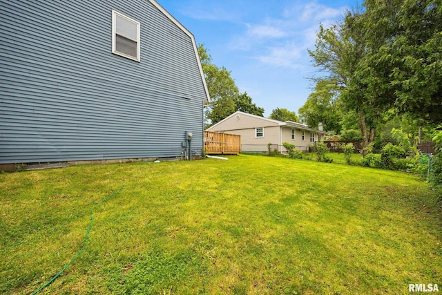 3348 W Lisa Ln, Peoria, IL 61615 - view of yard