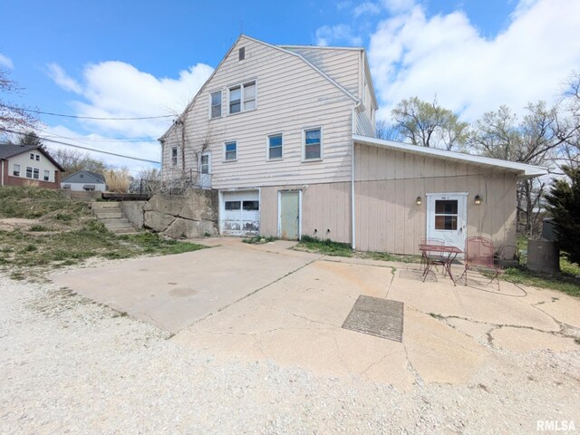 910 Pekin Ave, Creve Coeur, IL 61610 - photo 3
