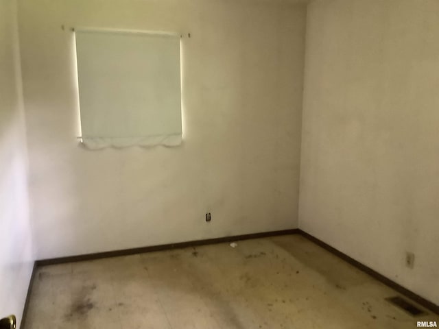 1908 N Idaho St, Peoria, IL 61604 - empty room with baseboards