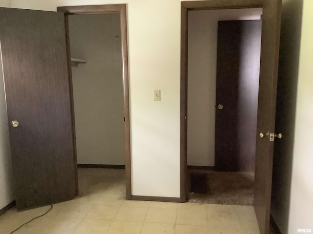1908 N Idaho St, Peoria, IL 61604 - unfurnished bedroom with baseboards