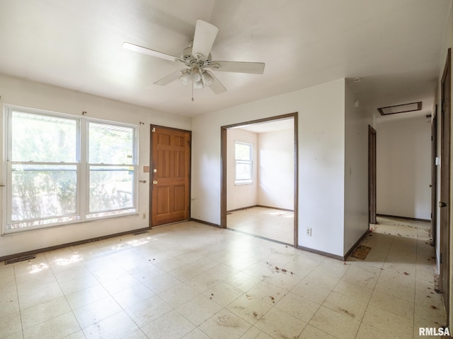 1908 N Idaho St, Peoria, IL 61604 - foyer entrance with light floors and ceiling fan