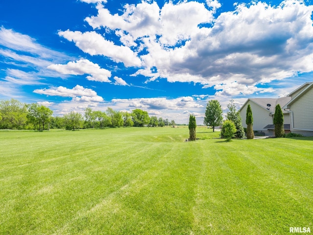 26620 Schuck Rd, Washington, IL 61571 - view of green lawn