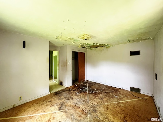 9333 S Powell Rd, Peoria, IL 61607 - unfurnished bedroom with a closet