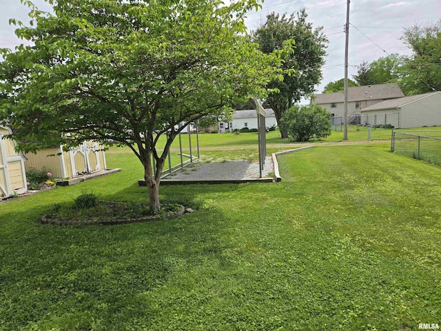 407 N 12th Ave, Canton, IL 61520 - view of yard