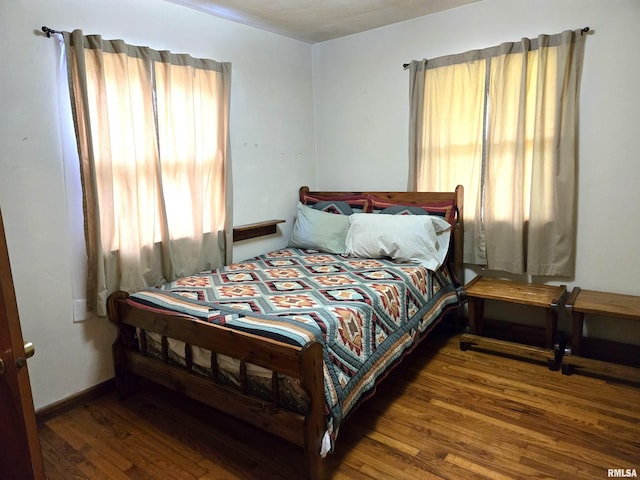 407 N 12th Ave, Canton, IL 61520 - bedroom with wood finished floors