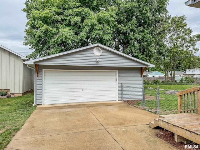 311 N 5th St, Chillicothe, IL 61523 - view of detached garage