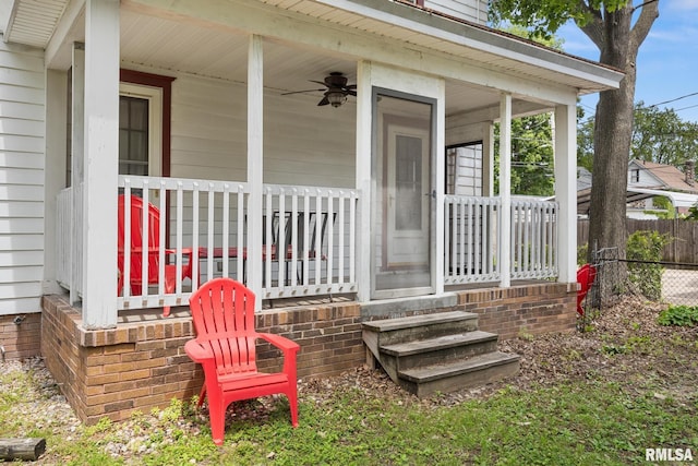 1006 N Maplewood Ave, Peoria, IL 61606 - property entrance with covered porch and ceiling fan