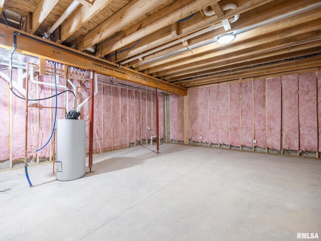 112 Shannon Hills Dr, Washington, IL 61571 - unfinished below grade area featuring gas water heater