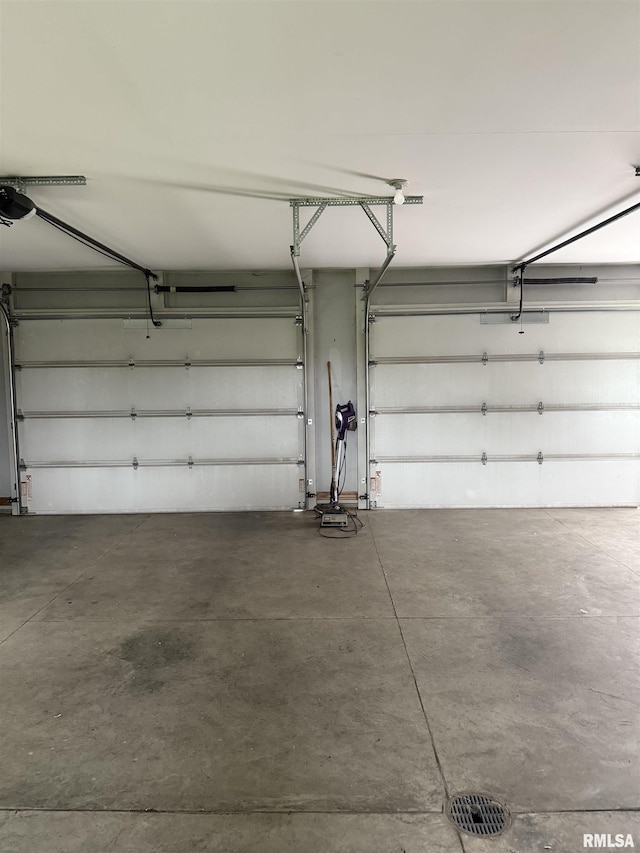4170 E 1200th St, Macomb, IL 61455 - view of garage