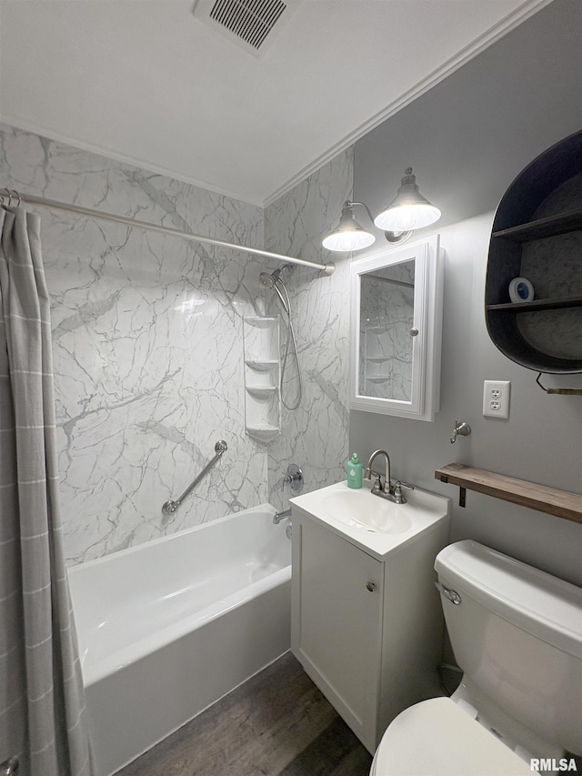 606 Lasalle Blvd, Marquette Heights, IL 61554 - full bath with shower / bathtub combination with curtain, vanity, toilet, and wood finished floors