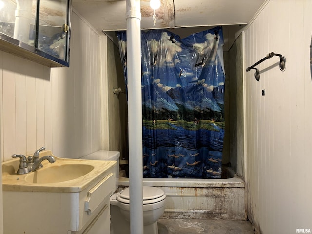6 Bay Shore Dr, Lacon, IL 61540 - full bath featuring toilet, shower / tub combo with curtain, unfinished concrete floors, and vanity