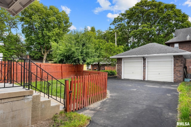 1614 W Columbia Ter, Peoria, IL 61606 - view of detached garage