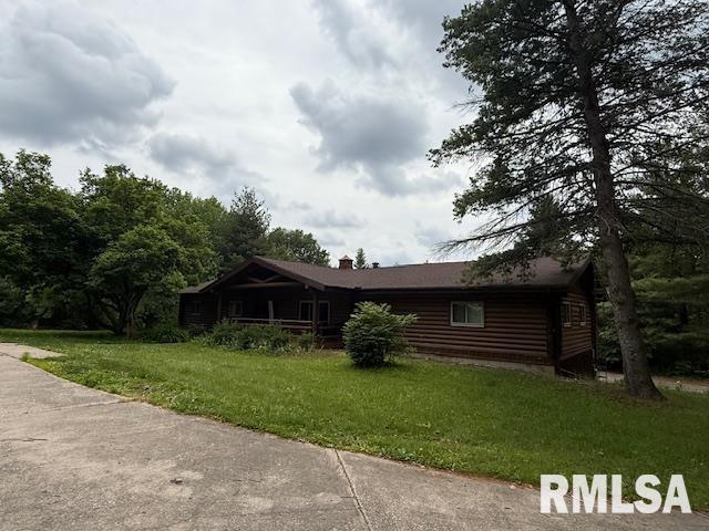 1 Marty Ln, Macomb, IL 61455 - log home featuring a front yard