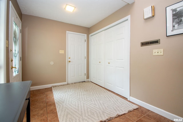 32 Black Partridge Run, Hopewell, IL 61565 - entrance foyer with tile patterned flooring