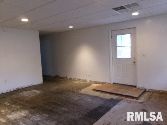 837 E Chestnut St, Canton, IL 61520 - view of unfurnished room