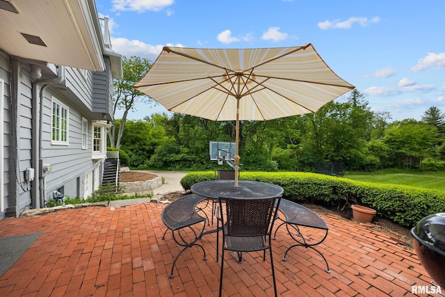 4407 N Grandview Dr, Peoria Heights, IL 61483 - view of patio with outdoor dining space