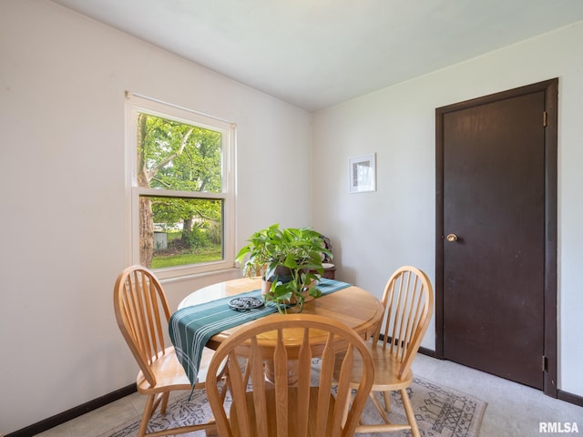 1402 Lincoln Rd, Marquette Heights, IL 61554 - dining area featuring baseboards