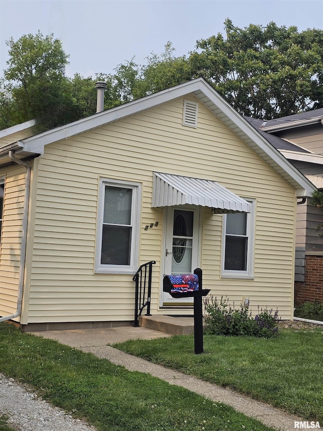 723 E Maywood Ave, Peoria, IL 61603 - view of bungalow