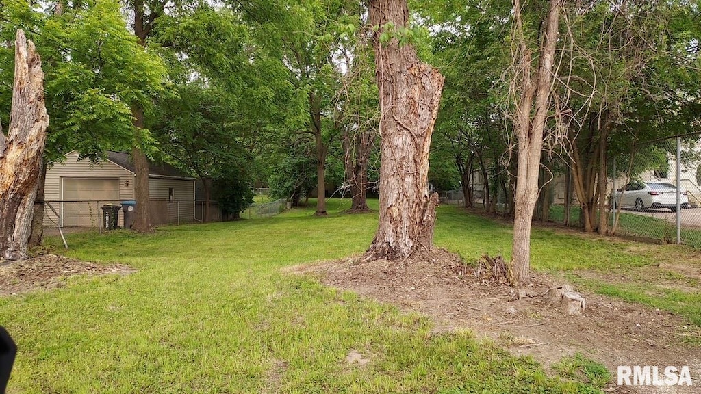 200 Stahl Ave, Washington, IL 61571 - photo 1