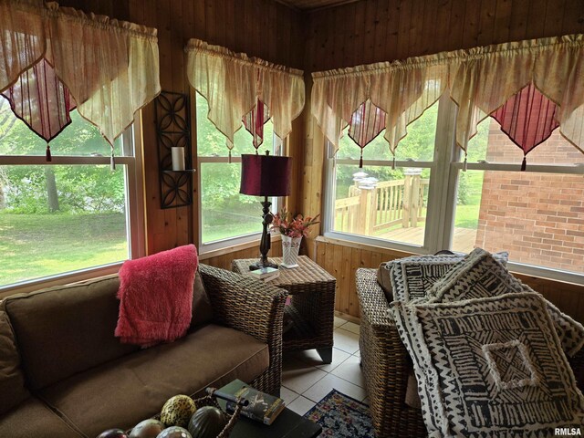 16324 E Cherokee Rd, Cuba, IL 61427 - view of sunroom / solarium
