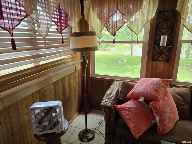 16324 E Cherokee Rd, Cuba, IL 61427 - detailed view of wood walls