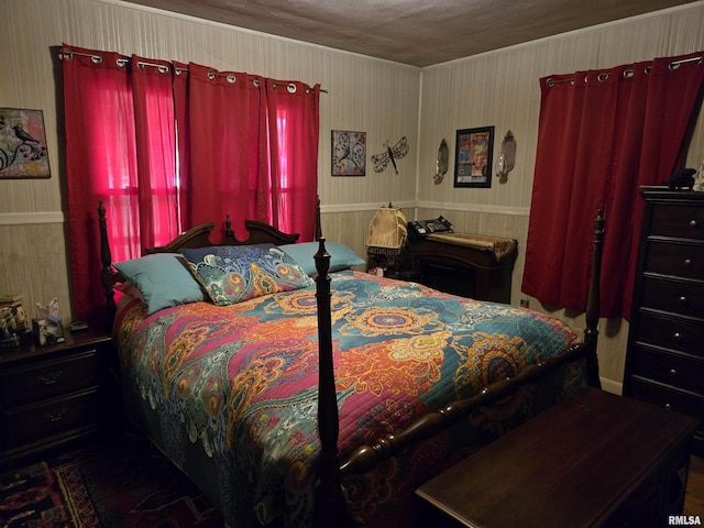 16324 E Cherokee Rd, Cuba, IL 61427 - bedroom with wooden walls