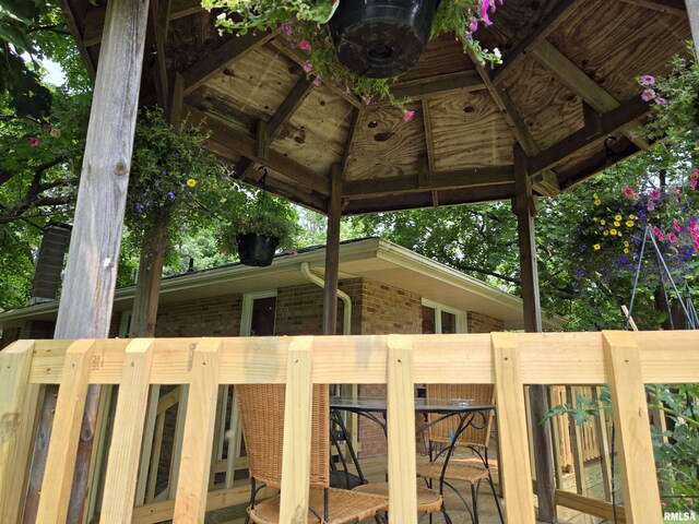 16324 E Cherokee Rd, Cuba, IL 61427 - view of yard with a gazebo