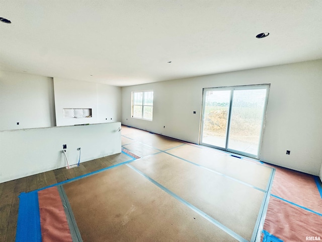 4014 W Fiona Way, Dunlap, IL 61525 - unfurnished living room featuring wood finished floors