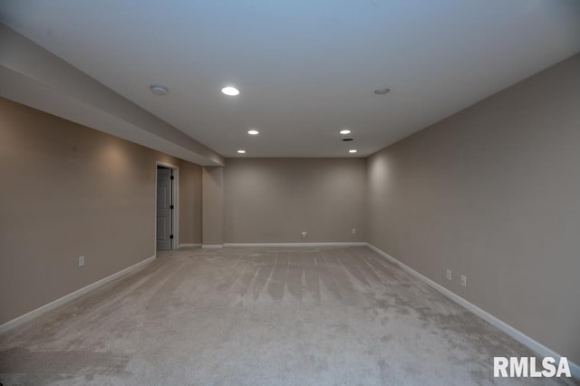 5232 N Merrimac Ave, Peoria, IL 61614 - unfurnished room with light colored carpet, recessed lighting, baseboards, and a smoke detector