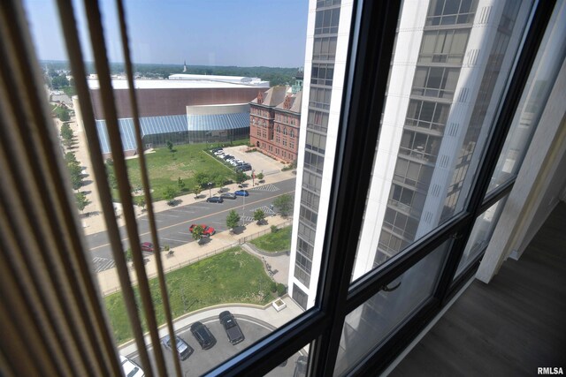 123 SW Jefferson Ave Unit E14A, Peoria, IL 61602 - detailed view