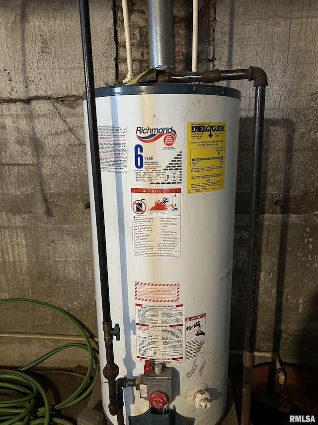 9955 E 750th St, Colchester, IL 62326 - utility room with water heater