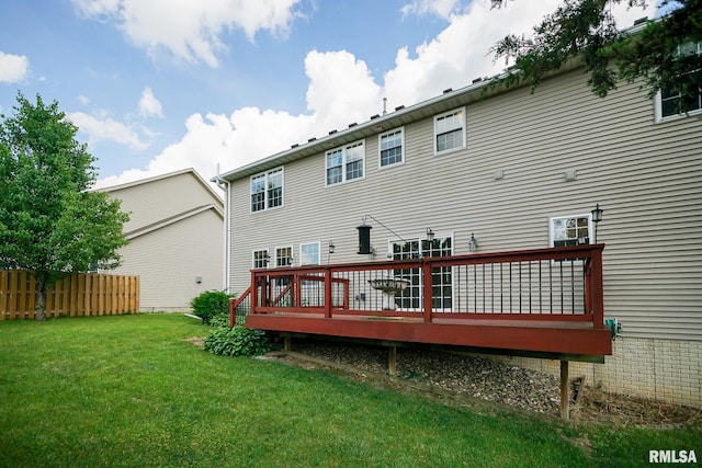 521 S French Dr, Dunlap, IL 61525 - rear view of house with a deck