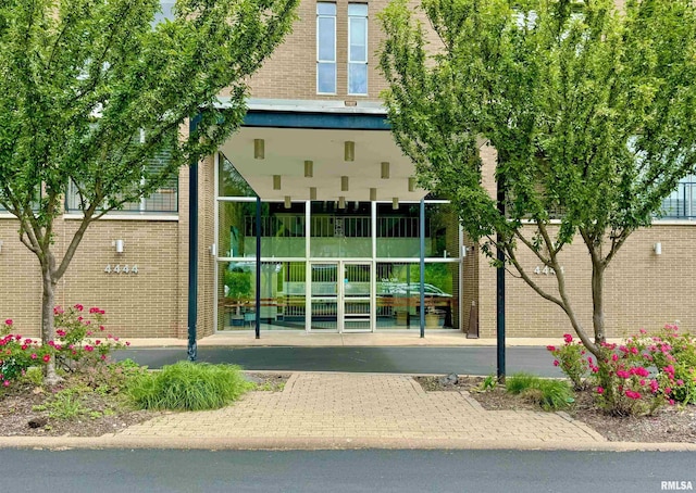 4444 N Knoxville Ave Unit 301, Peoria, IL 61614 - property entrance with brick siding