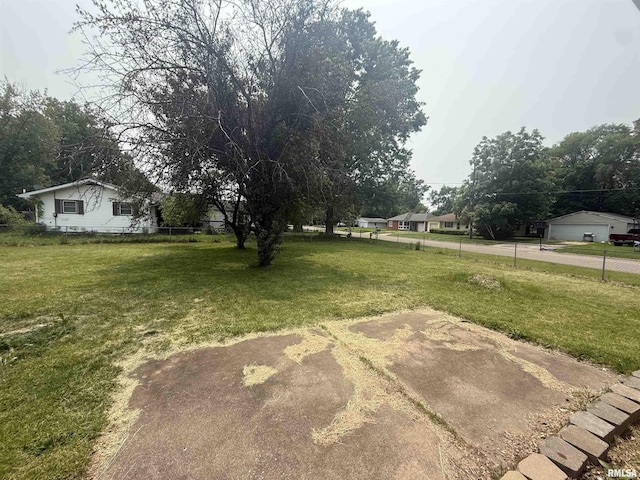 4928 W Farmington Rd, Peoria, IL 61604 - view of yard