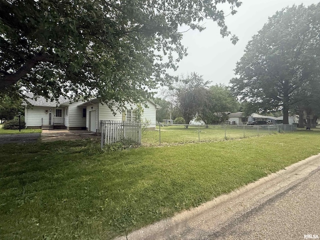 4928 W Farmington Rd, Peoria, IL 61604 - view of yard