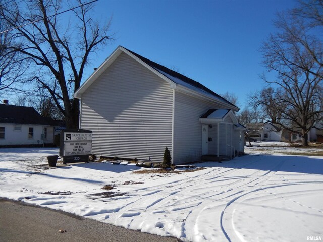 320 N Mechanic St, Macomb, IL 61455 - photo 11