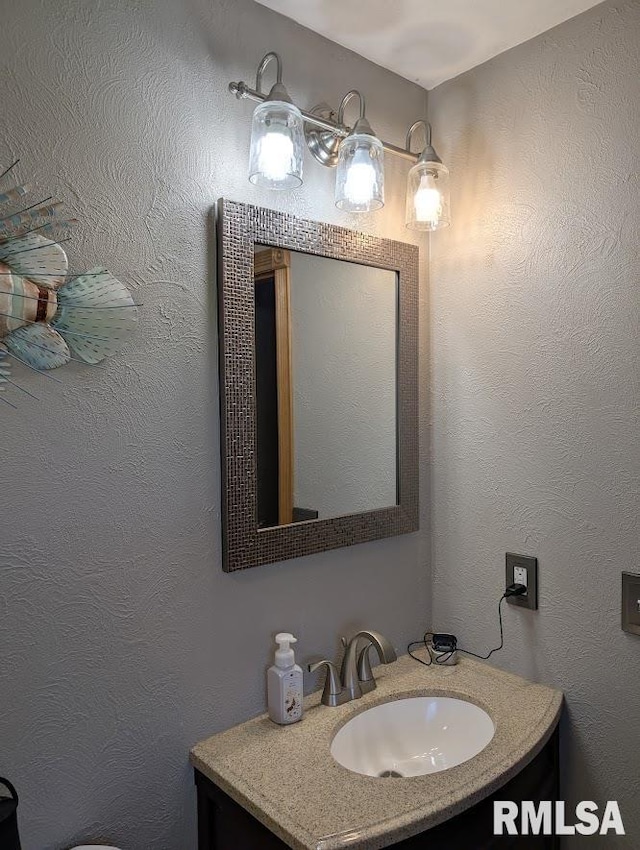 2123 Highwood Ave, Pekin, IL 61554 - bathroom featuring vanity