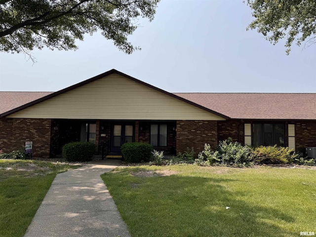 1905 S Madison St, Macomb, IL 61455 - photo 1